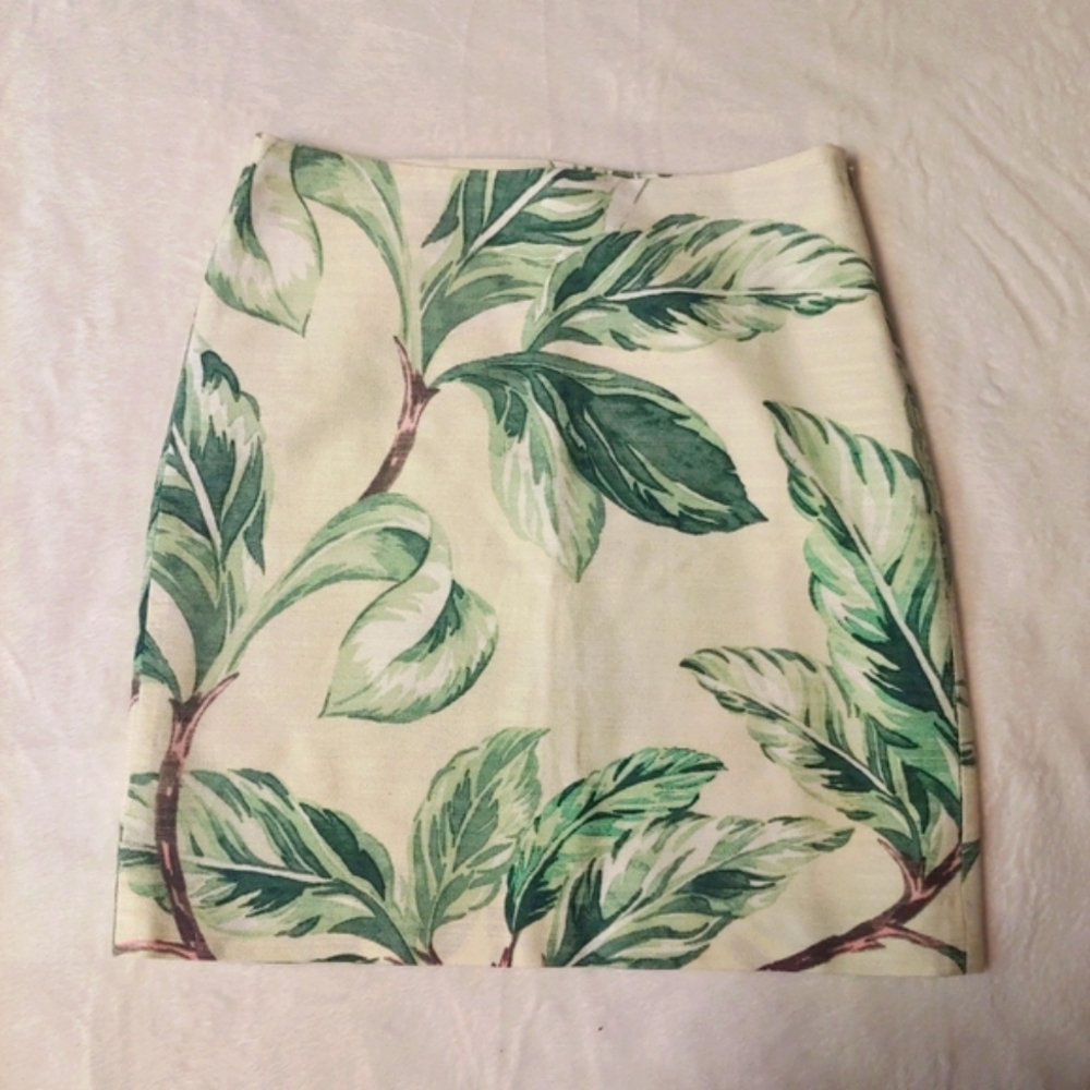 NWOT Ann Taylor leaf print skirt